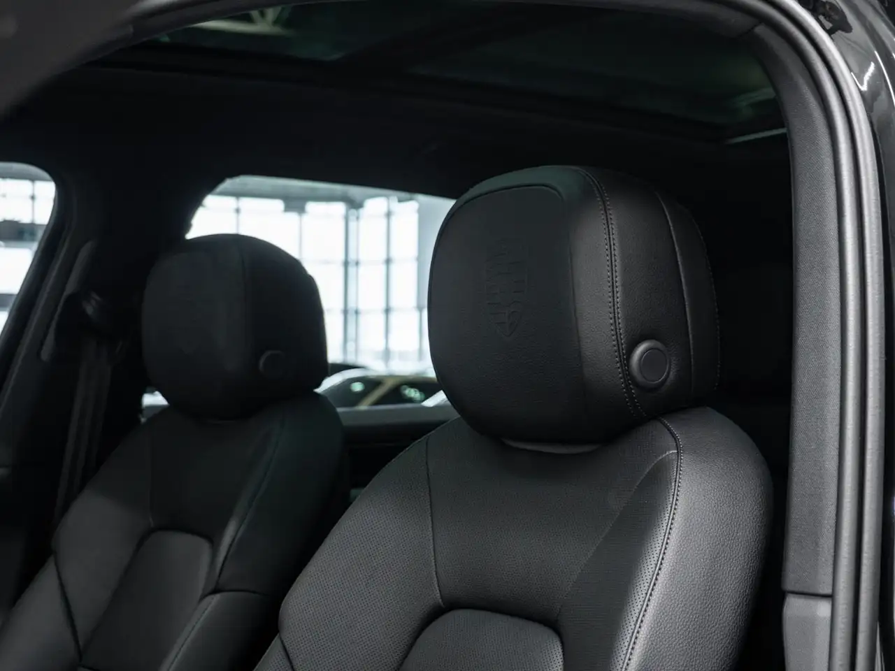 Porsche Cayenne снимка Porsche Cayenne