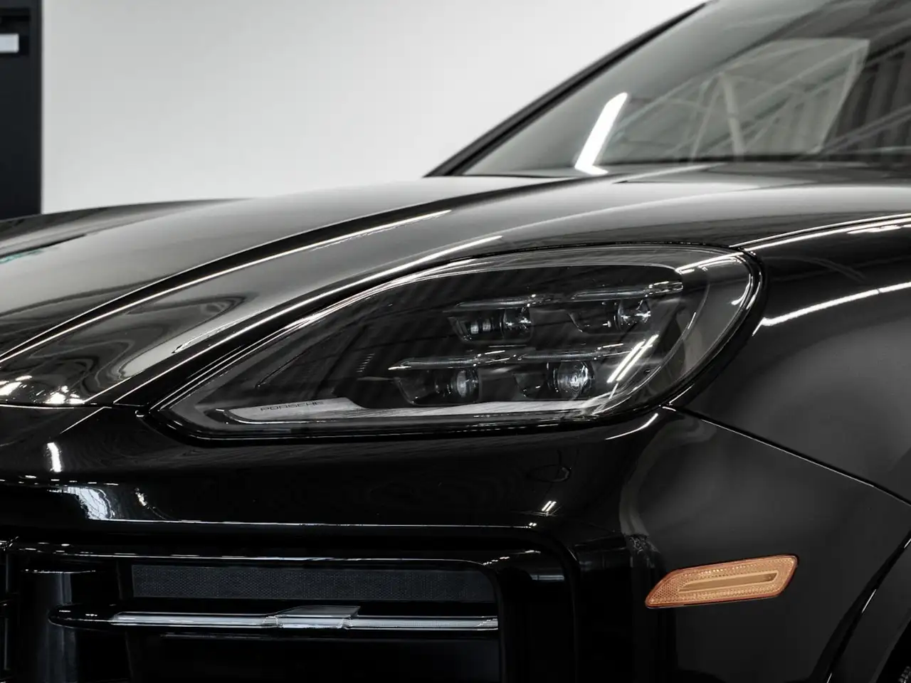 Porsche Cayenne снимка Porsche Cayenne