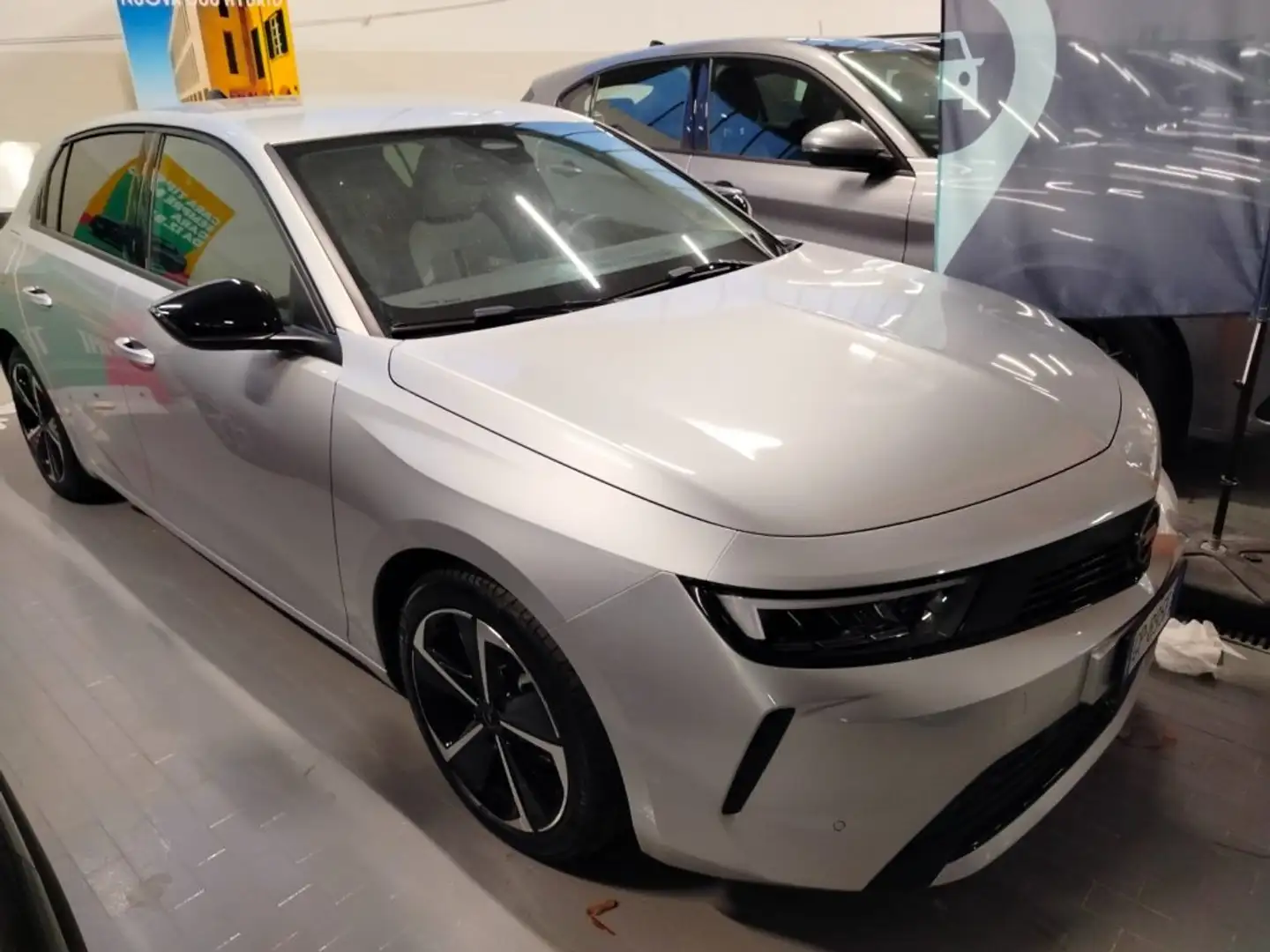 Opel Astra 1.2 Turbo 130 CV GS Argent - 2