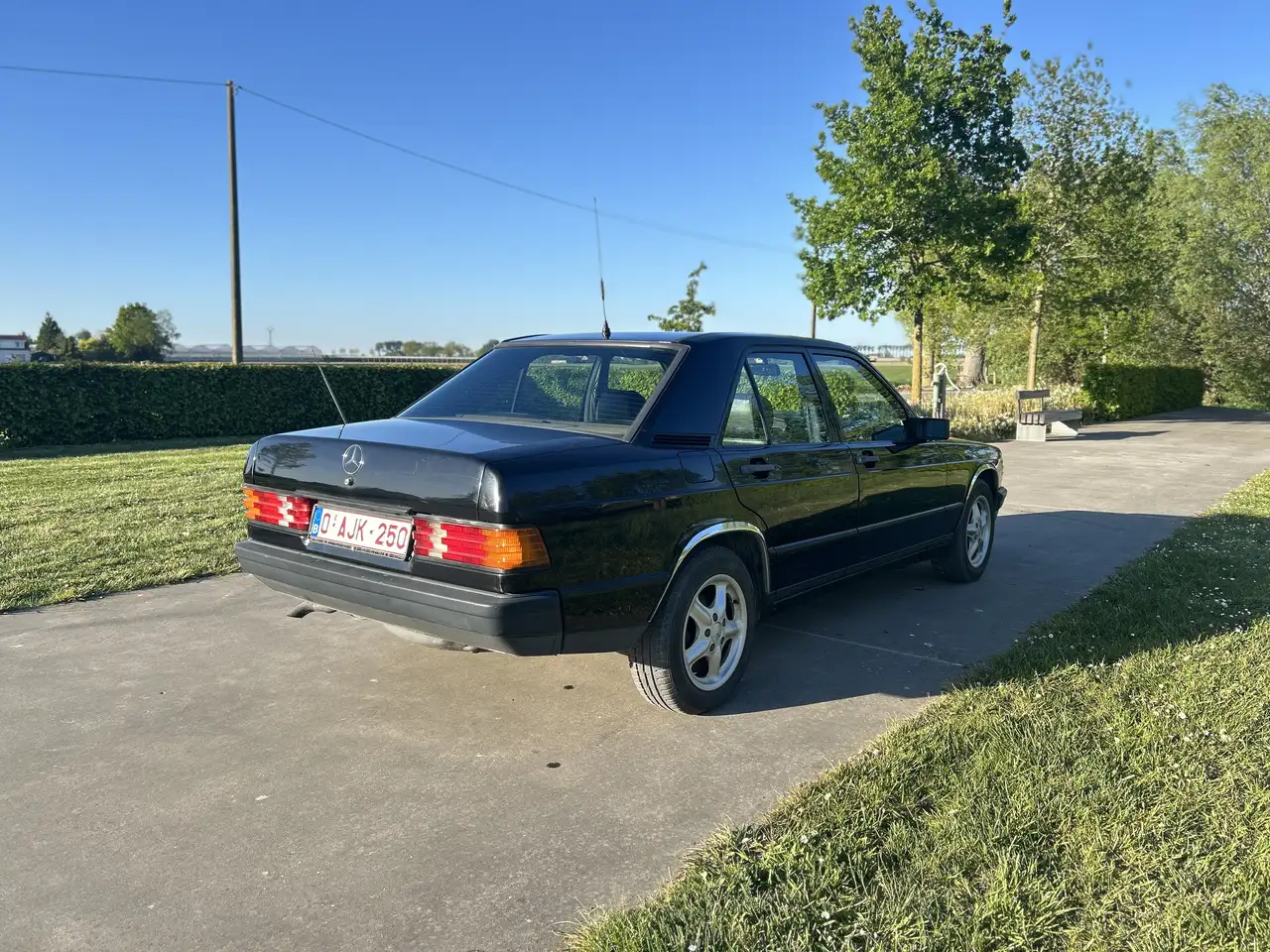 Mercedes-Benz 190, foto 2