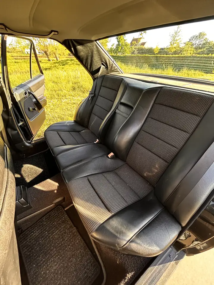 Mercedes-Benz 190, foto 8
