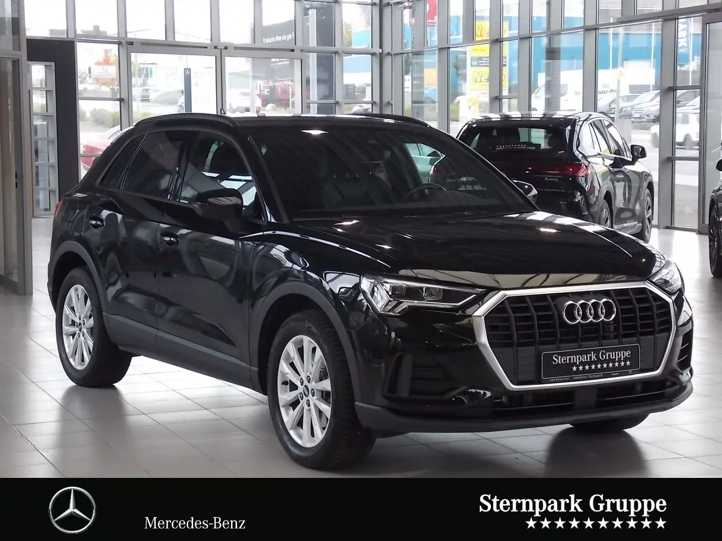 Audi Q3 Q3 45 1.4 TFSI e Navi,AHK,LED,SHZ,R.Kam.DAB Schwarz - 2