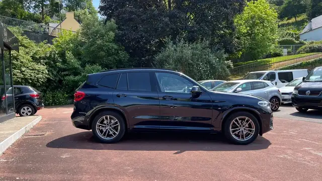 BMW X3 view 4