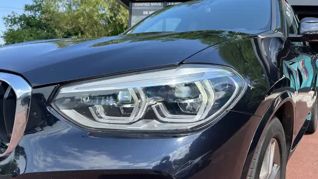 BMW X3 view 9