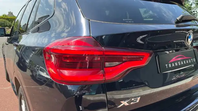 BMW X3 view 12