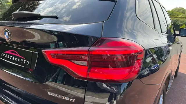 BMW X3 view 11