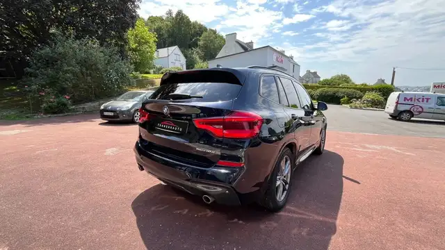 BMW X3 view 5