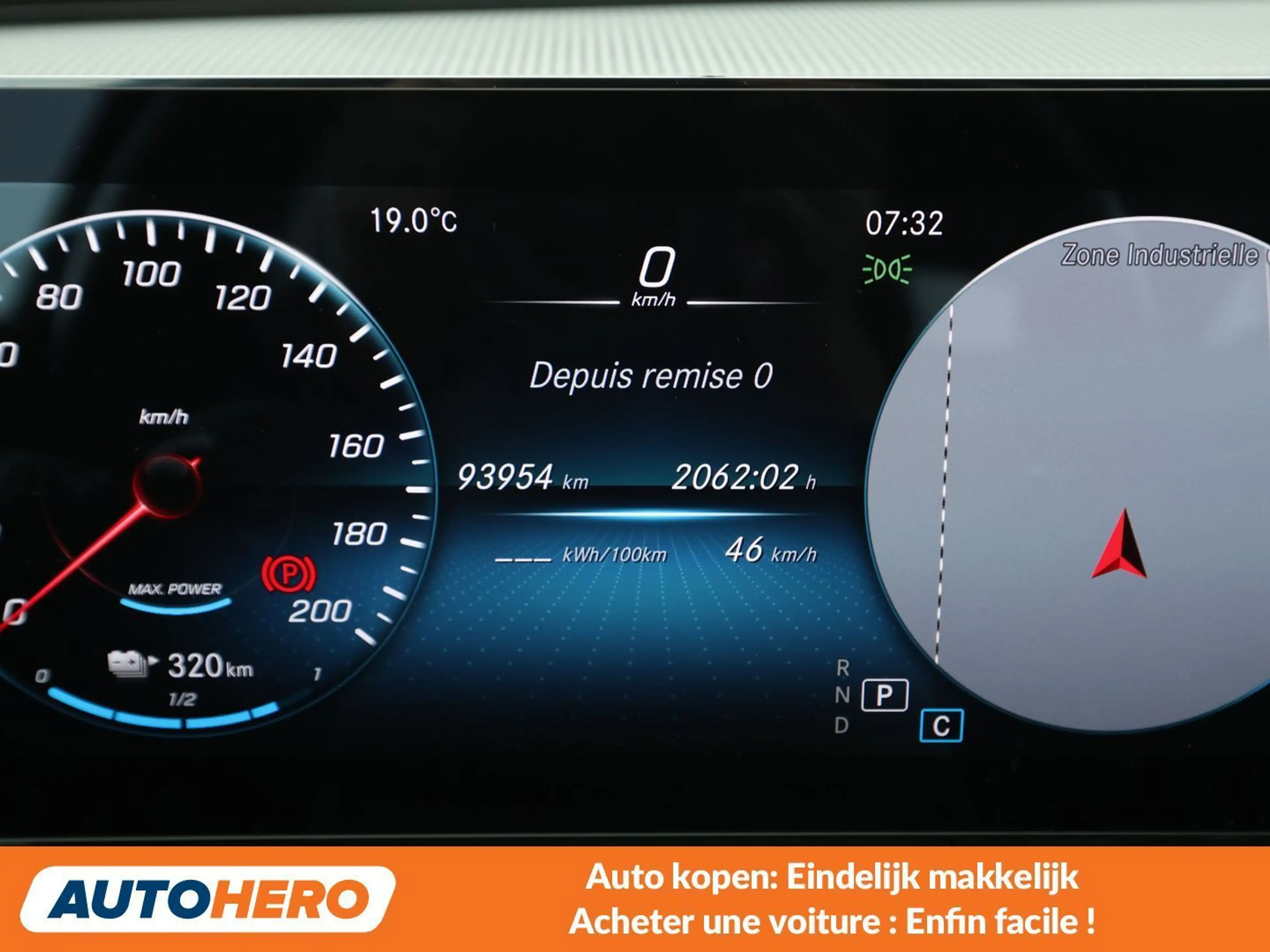Mercedes-Benz EQC 400 electric drive 300 kW 4Matic AMG Line — photo 6