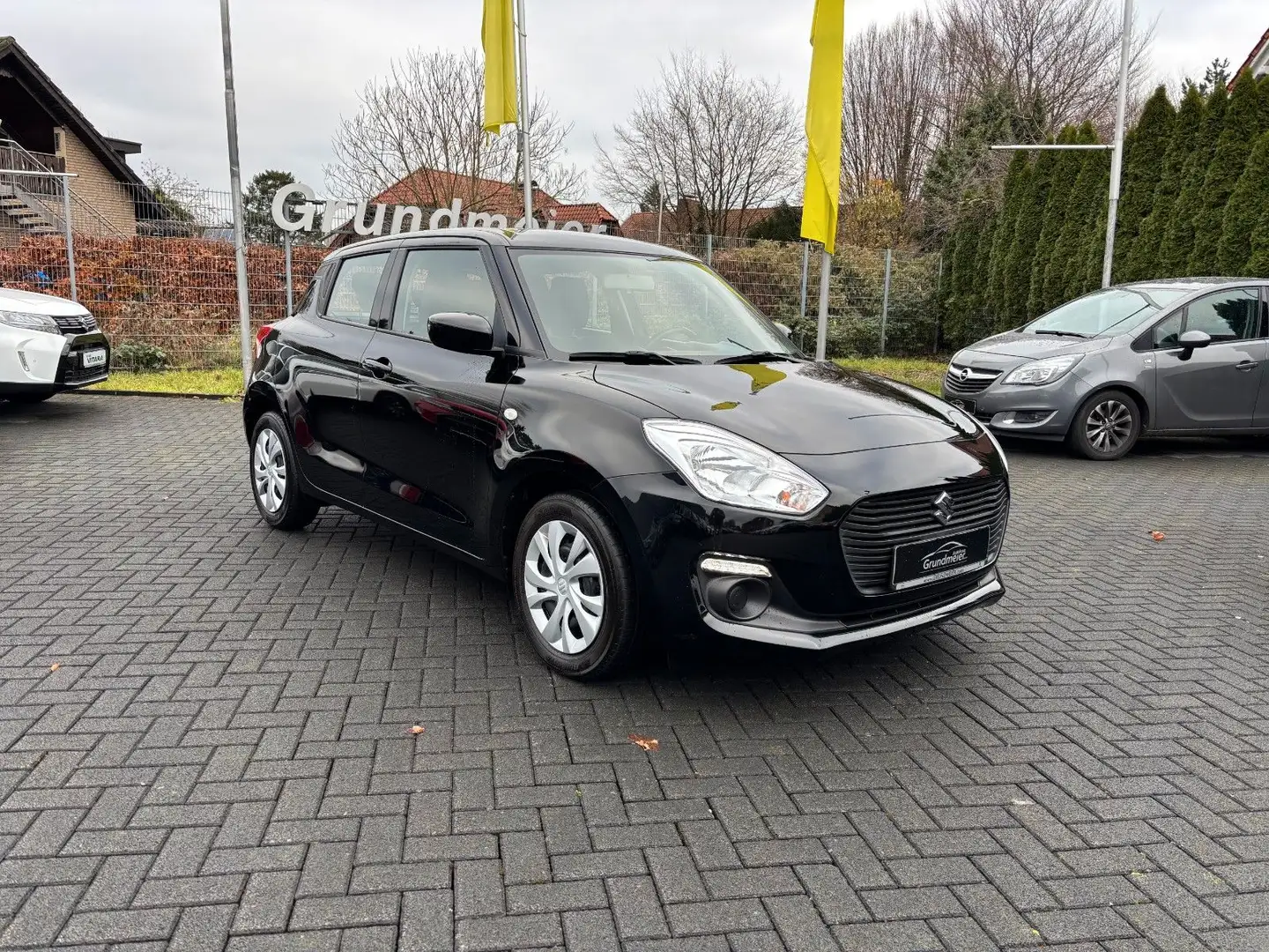 Suzuki Swift Club /Radio-CD/Klimaanlage Schwarz - 2