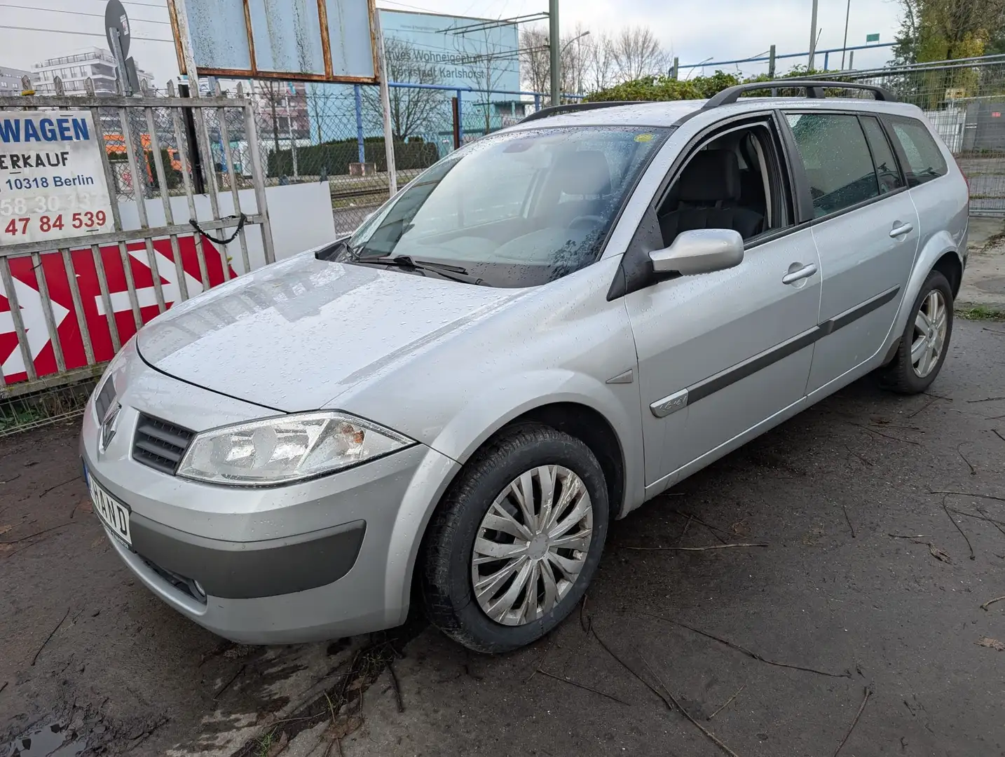 Renault Megane Megane Grandtour 1.6 ,Navi,Alu,TÜV,ZV/FB.NR Silber - 1