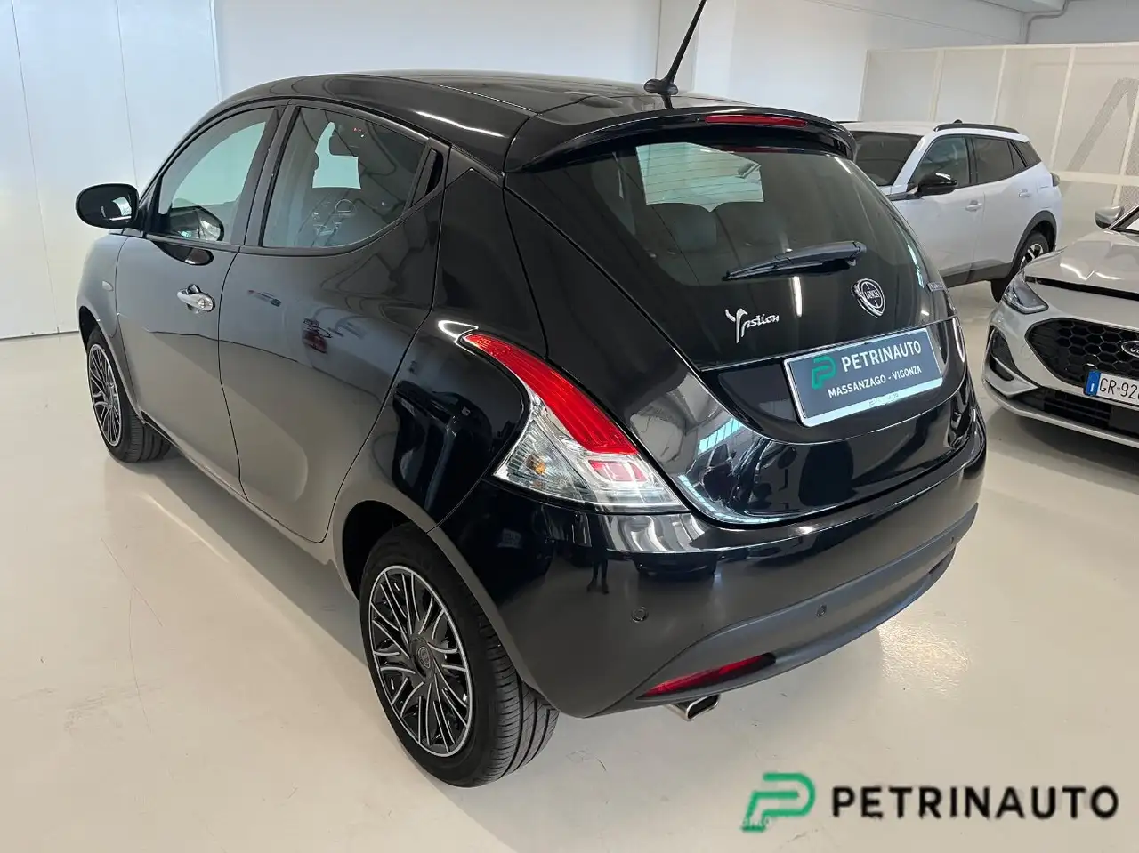 Lancia Ypsilon 2023 — фото 9