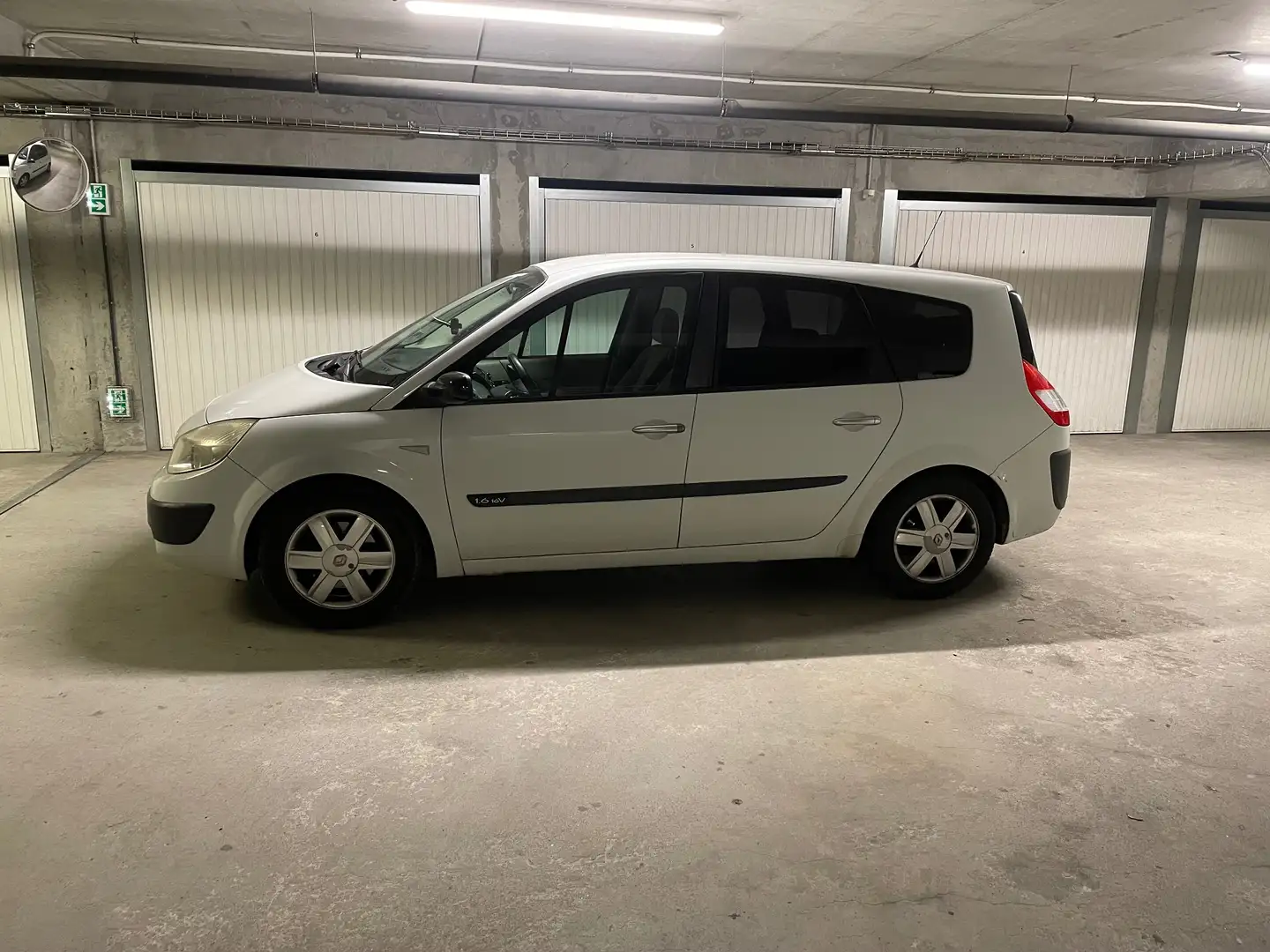 Renault Scenic 1.6 16V Confort Authentique A Blanc - 1