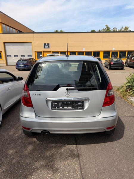 Mercedes-Benz A 180 Elegance Automatik TÜV NEU PDC — photo 8