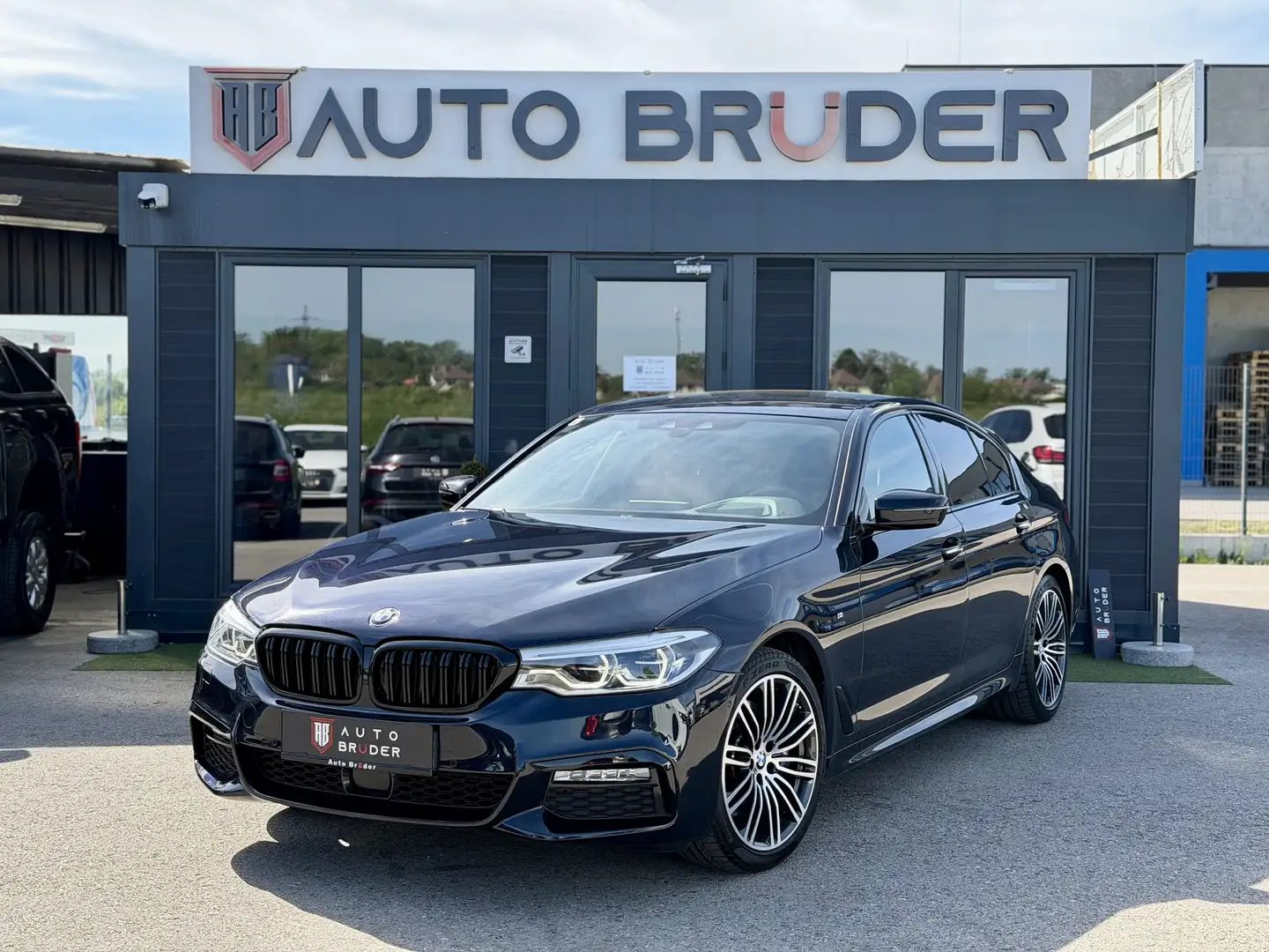 BMW 530 530 d Aut. M Sport *HUD*360 Kamera*Harman*Memory Schwarz - 1