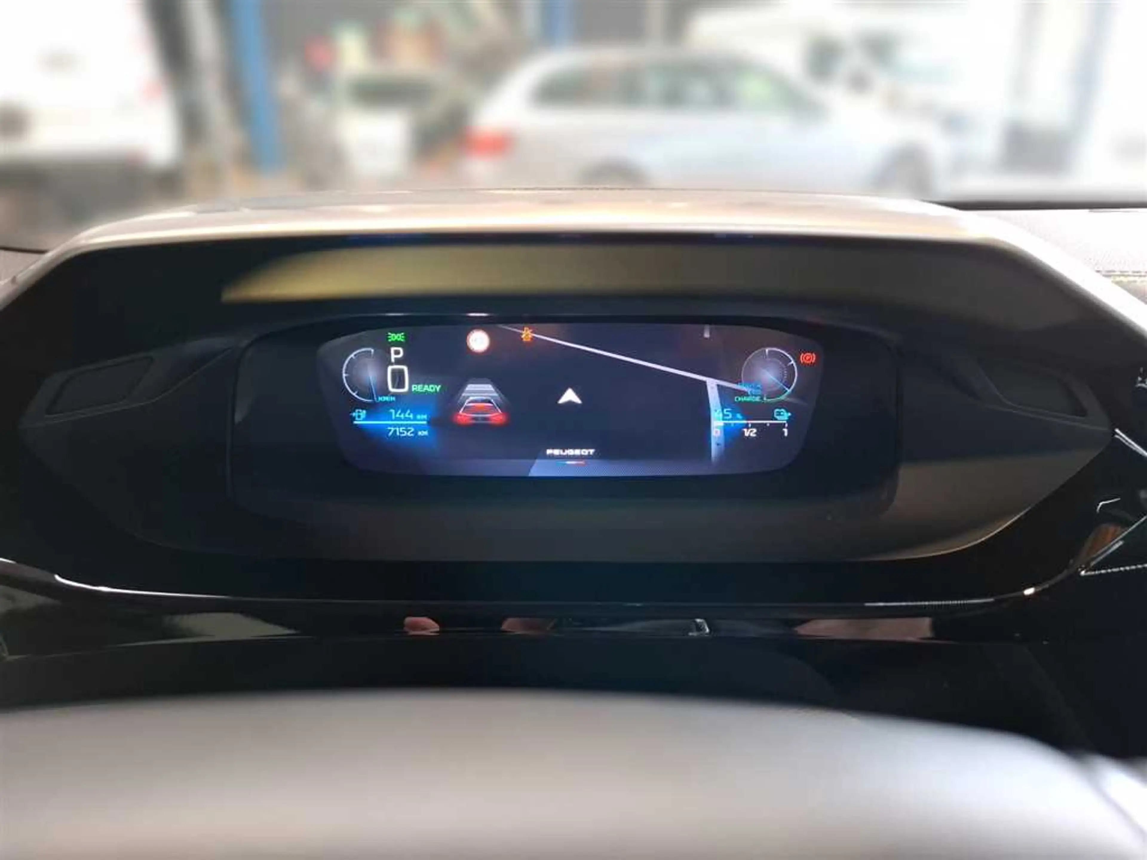 Peugeot 308 SW GT Elektromotor 156 — photo 10