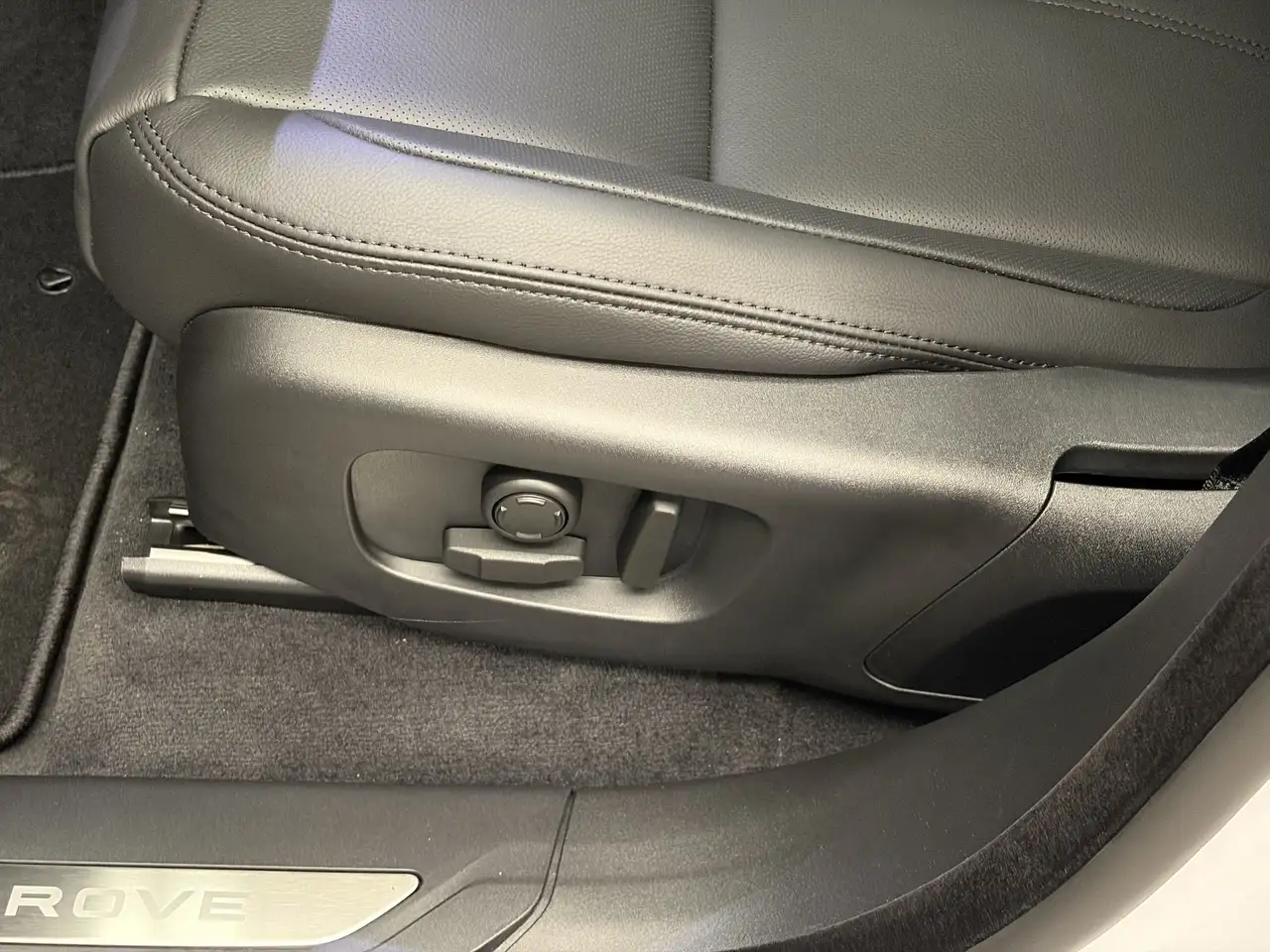 Land Rover Range Rover Velar снимка Land Rover Range Rover Velar