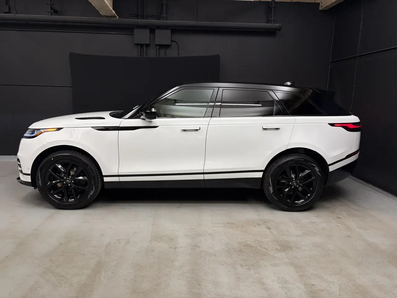 Land Rover Range Rover Velar снимка Land Rover Range Rover Velar