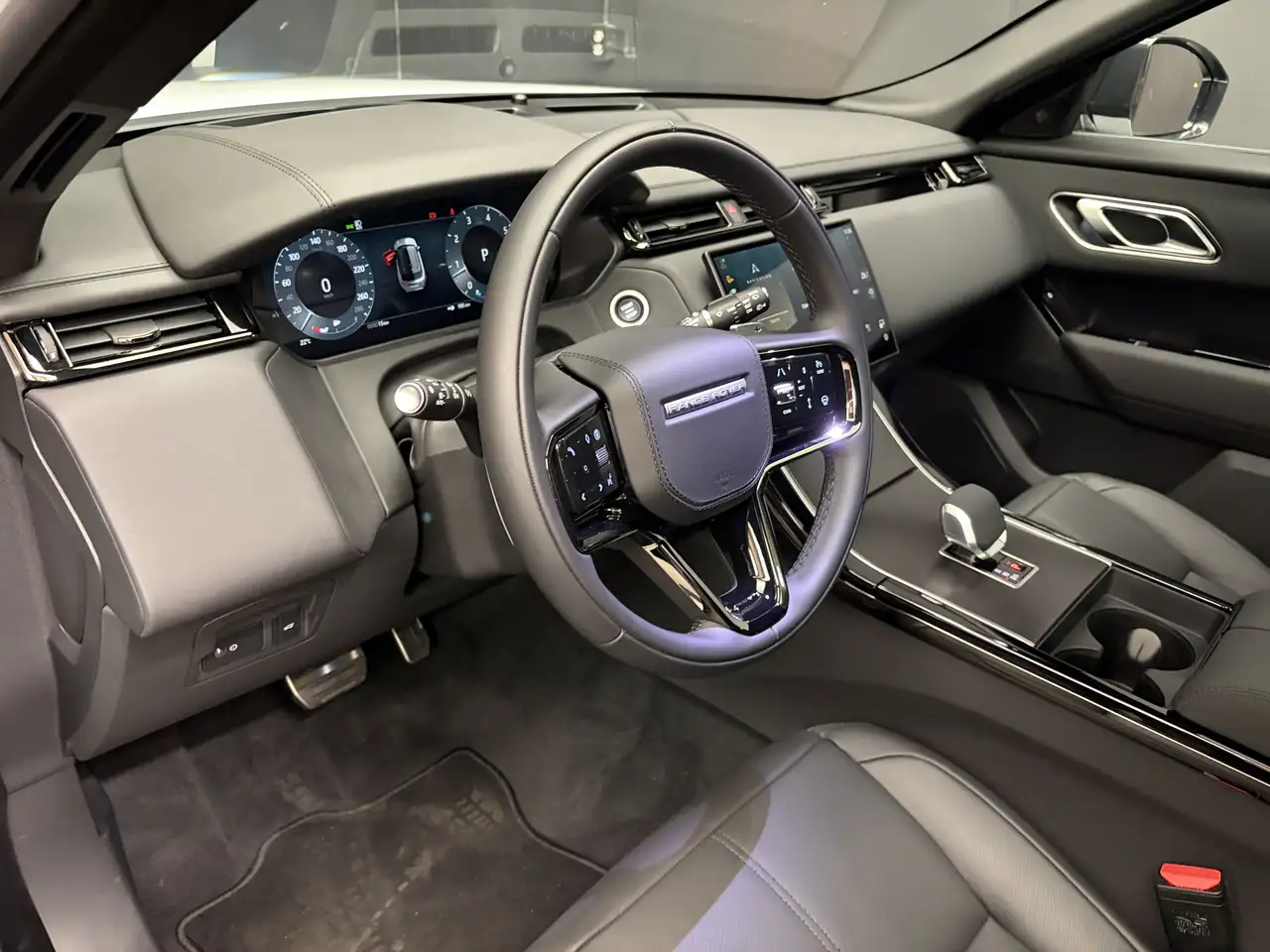 Land Rover Range Rover Velar снимка Land Rover Range Rover Velar