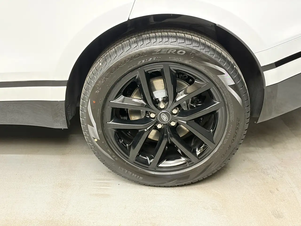 Land Rover Range Rover Velar снимка Land Rover Range Rover Velar