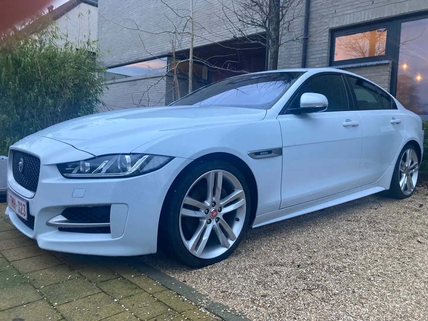 Jaguar XE 20d Aut. R-Sport Blanc - 1