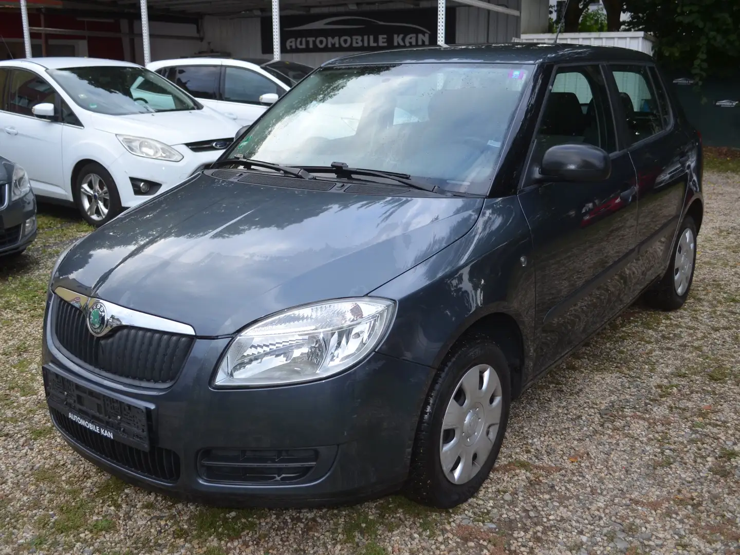 Skoda Fabia 1.2 HTP Grey - 1