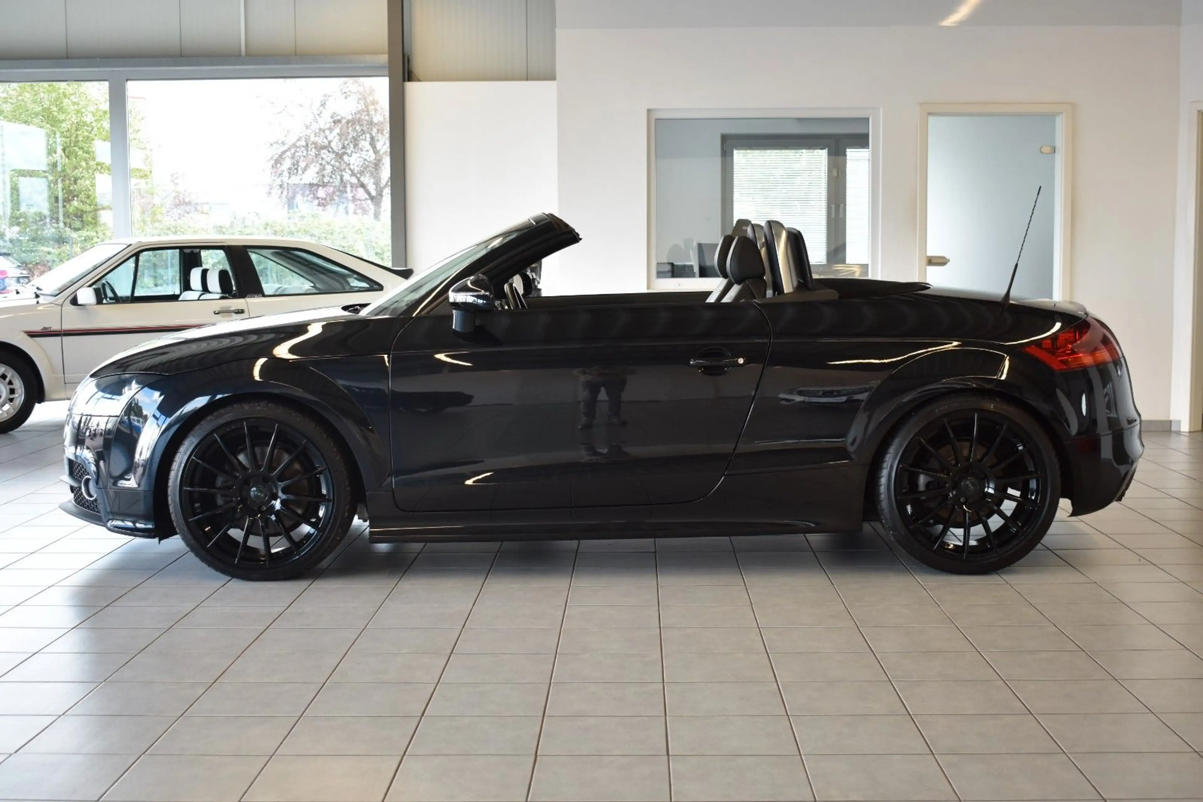 Audi TT 1.8 TFSI Cabrio/S-LINE +/ALCANTARA/SHZ/XENON/ — photo 6