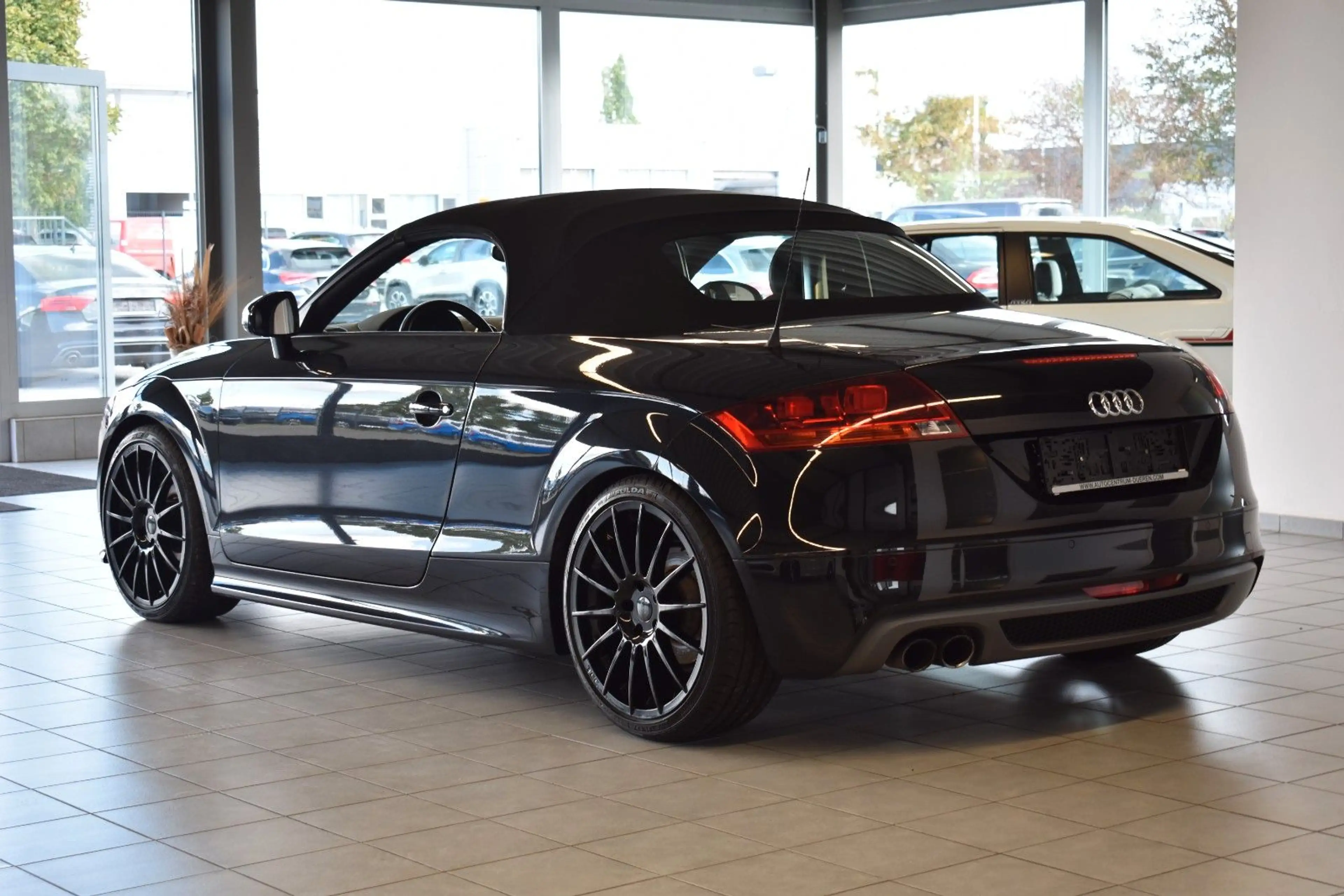 Audi TT 1.8 TFSI Cabrio/S-LINE +/ALCANTARA/SHZ/XENON/ — photo 9
