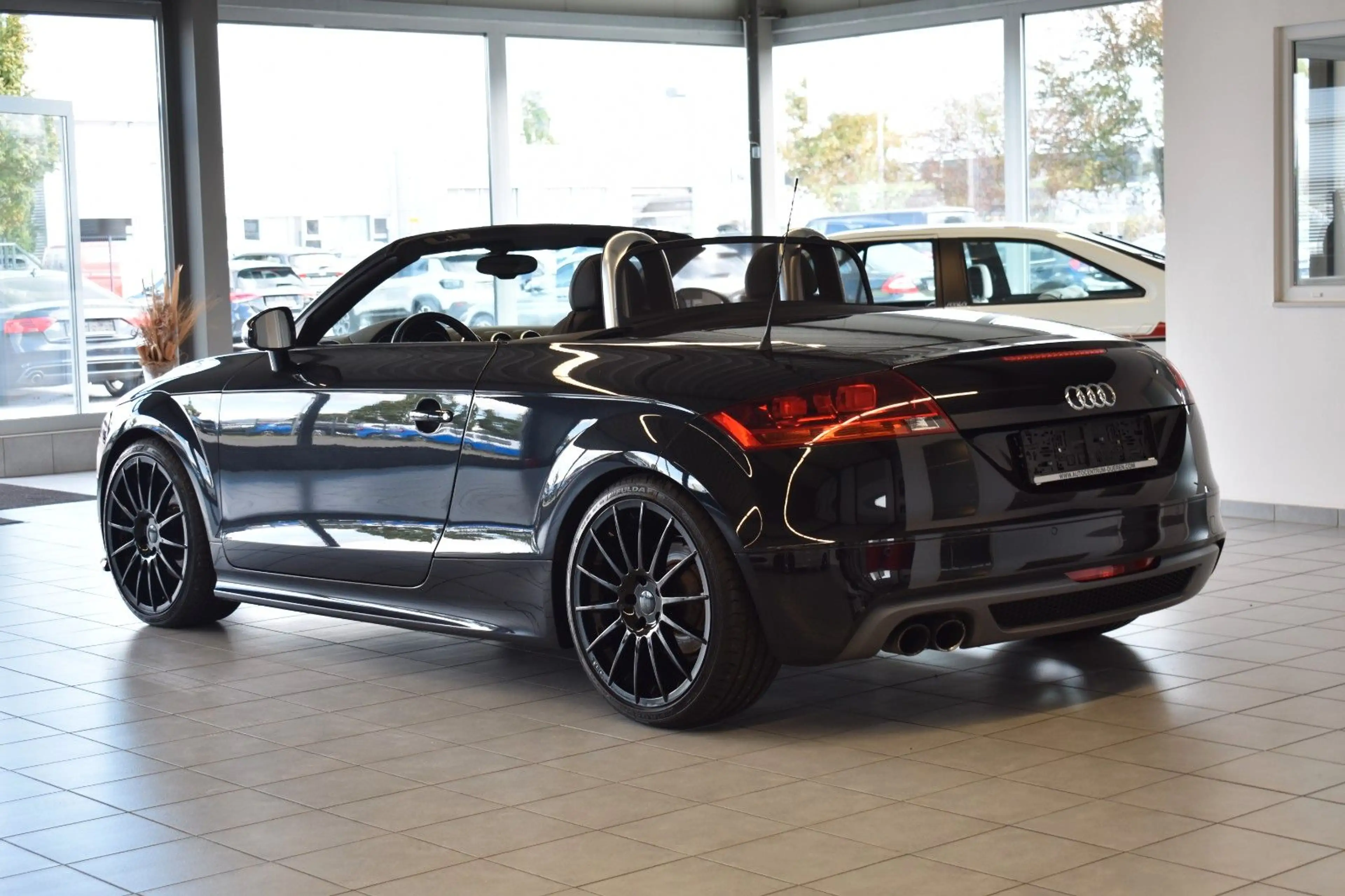 Audi TT 1.8 TFSI Cabrio/S-LINE +/ALCANTARA/SHZ/XENON/ — photo 8