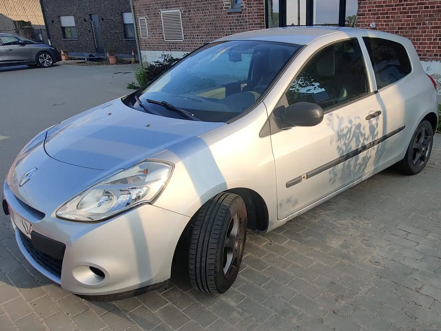 Renault Clio Clio 1.5 dCi Dynamique Argent - 2