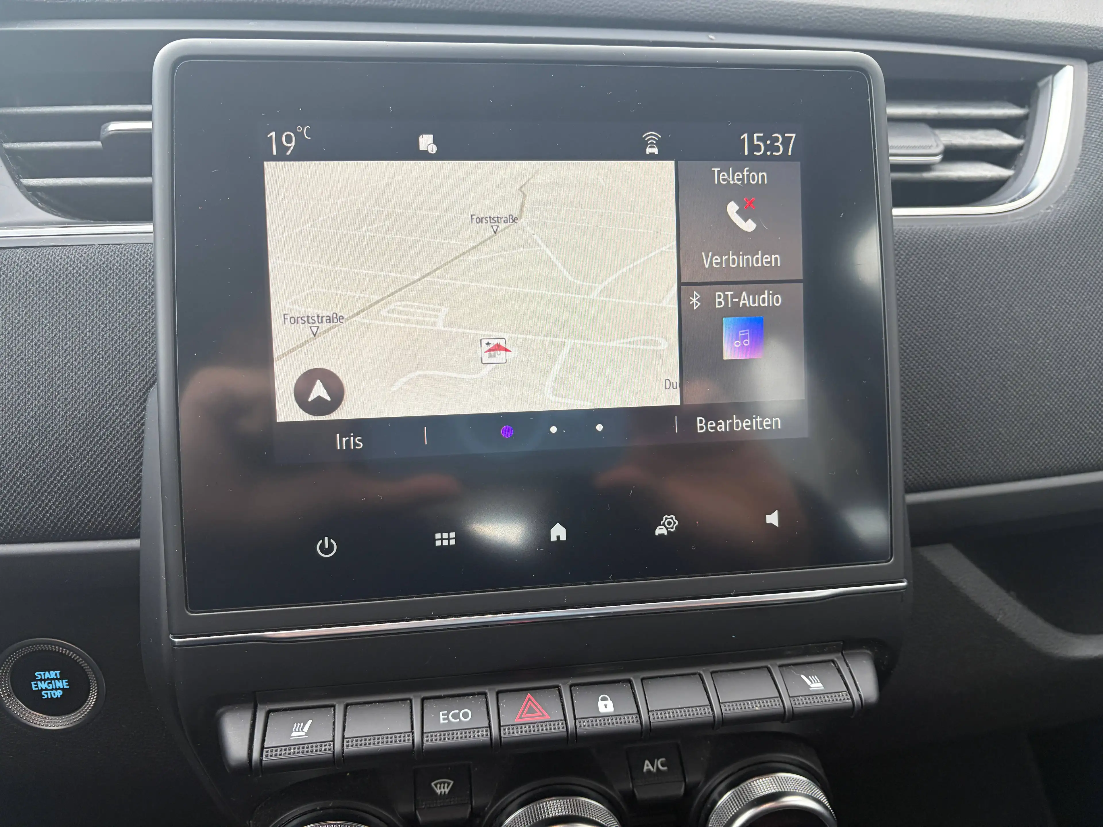 Renault ZOE Life ZE40 R110 — photo 8