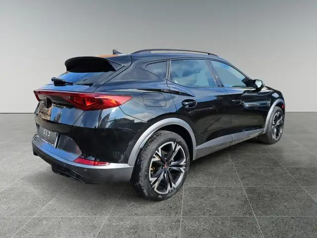 Cupra Formentor view 4