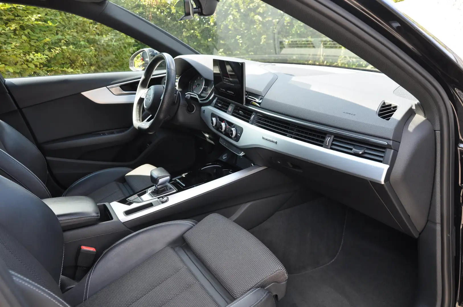 Audi A4 Avant 45 TDI quattro S-line 20" H&R Black Edition Schwarz - 2