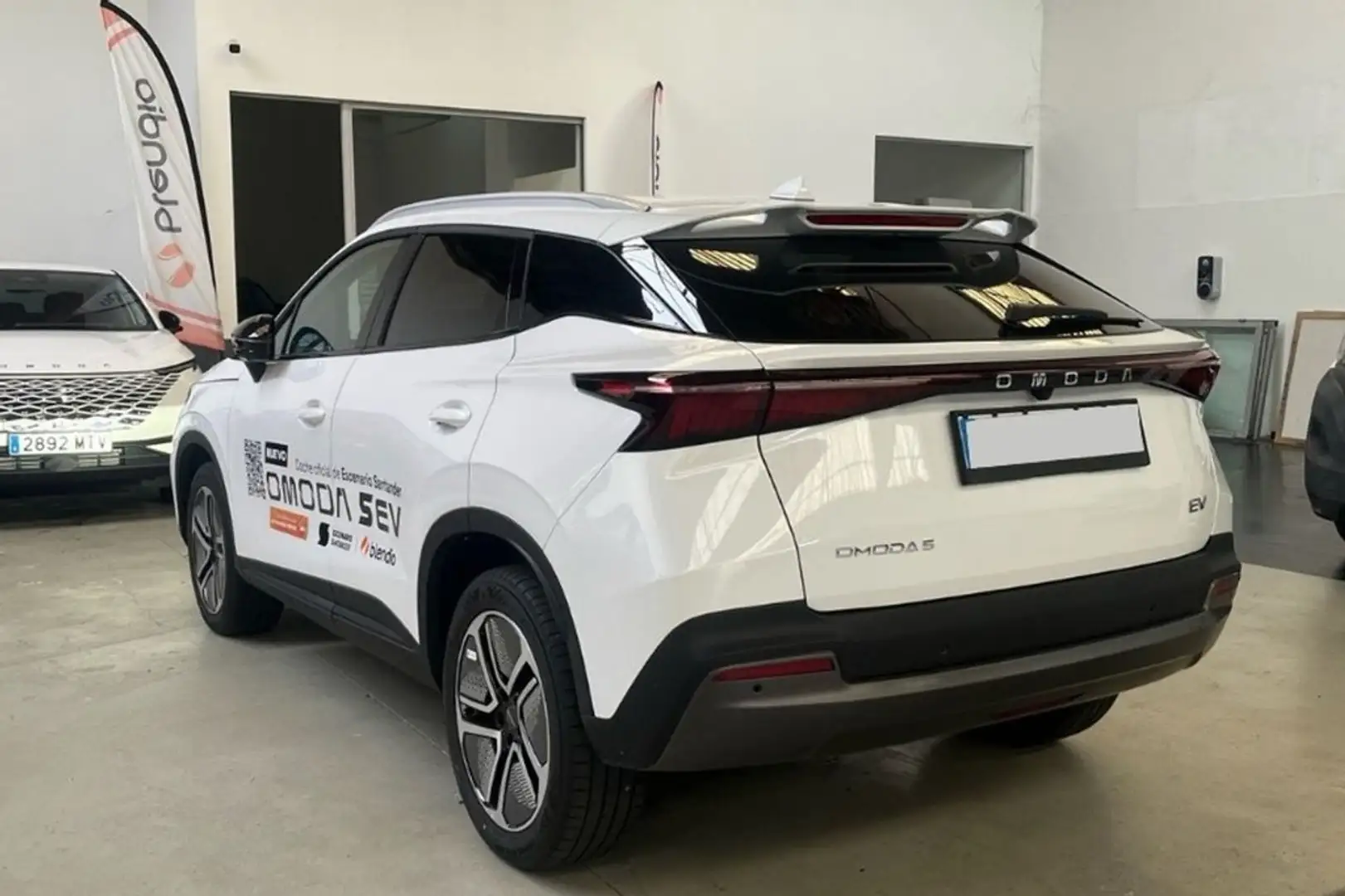 Omoda 5 BEV 61KWH PREMIUM 204CV P Blanco - 2