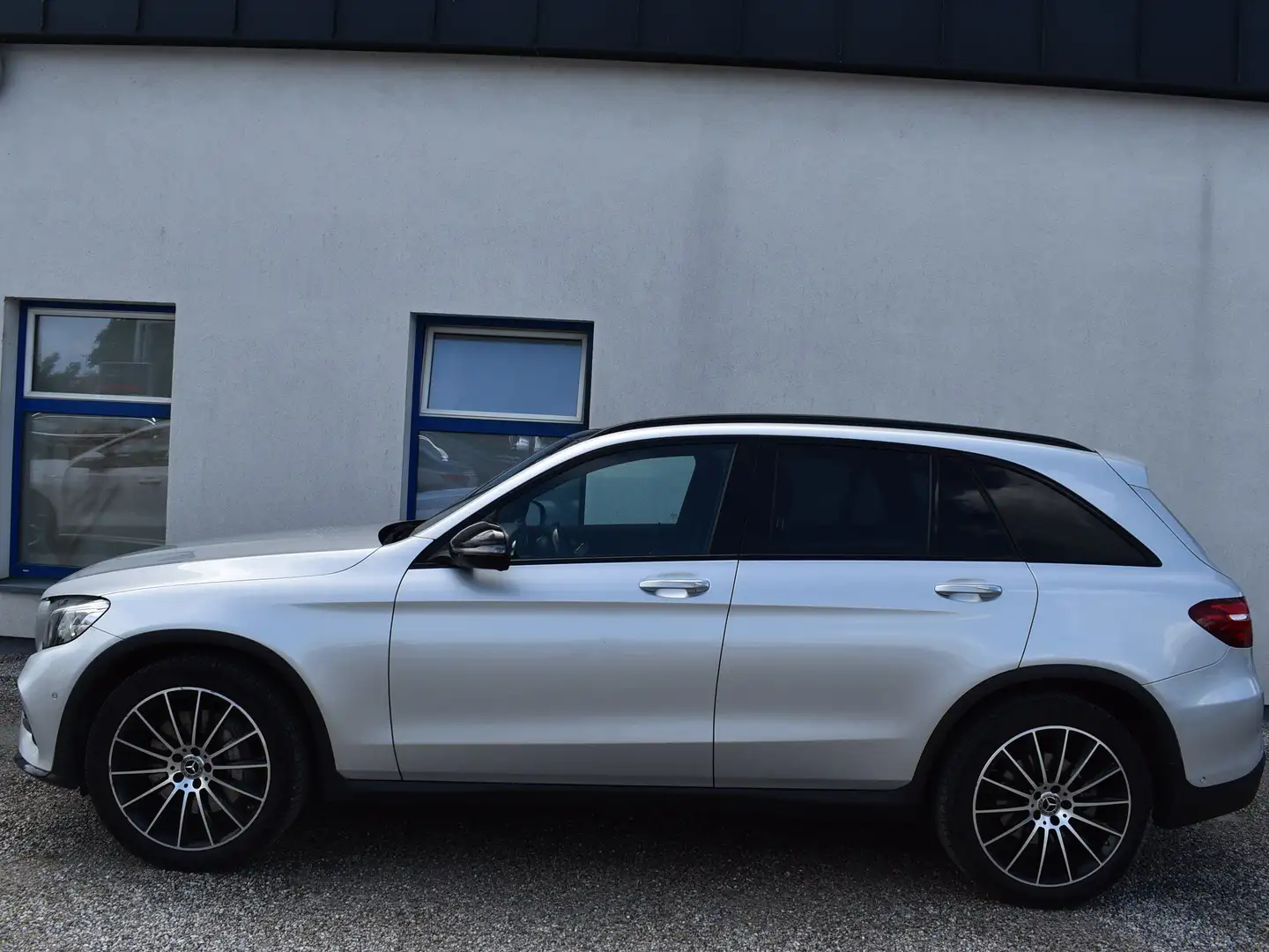 Mercedes-Benz GLC 350 GLC 350d 4MATIC Aut. AMG LINE Plateado - 2