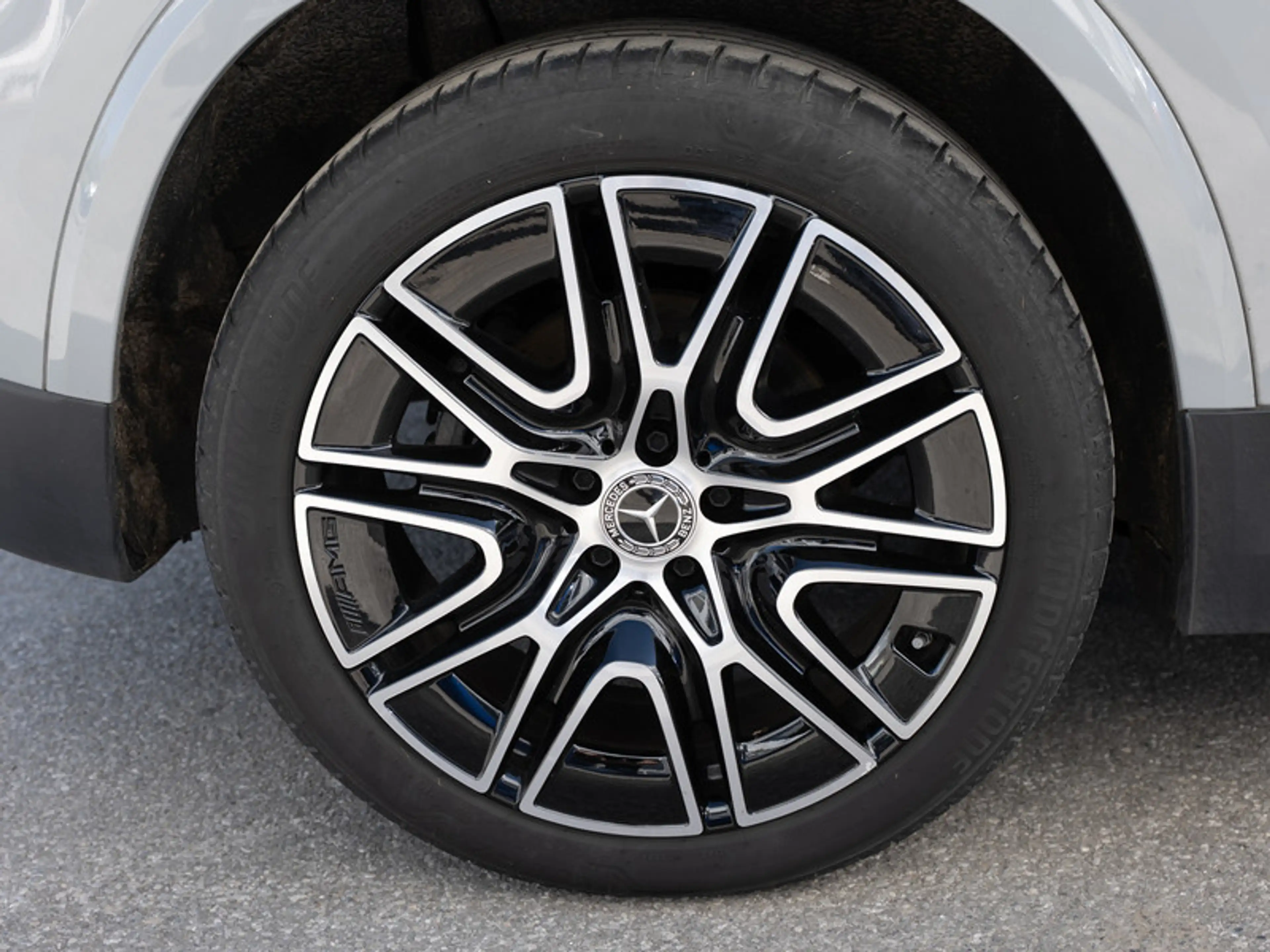 Mercedes-Benz GLA 220 d 4M AMG-Sport/MLB/360/Pano/AHK/Night/20 — photo 6