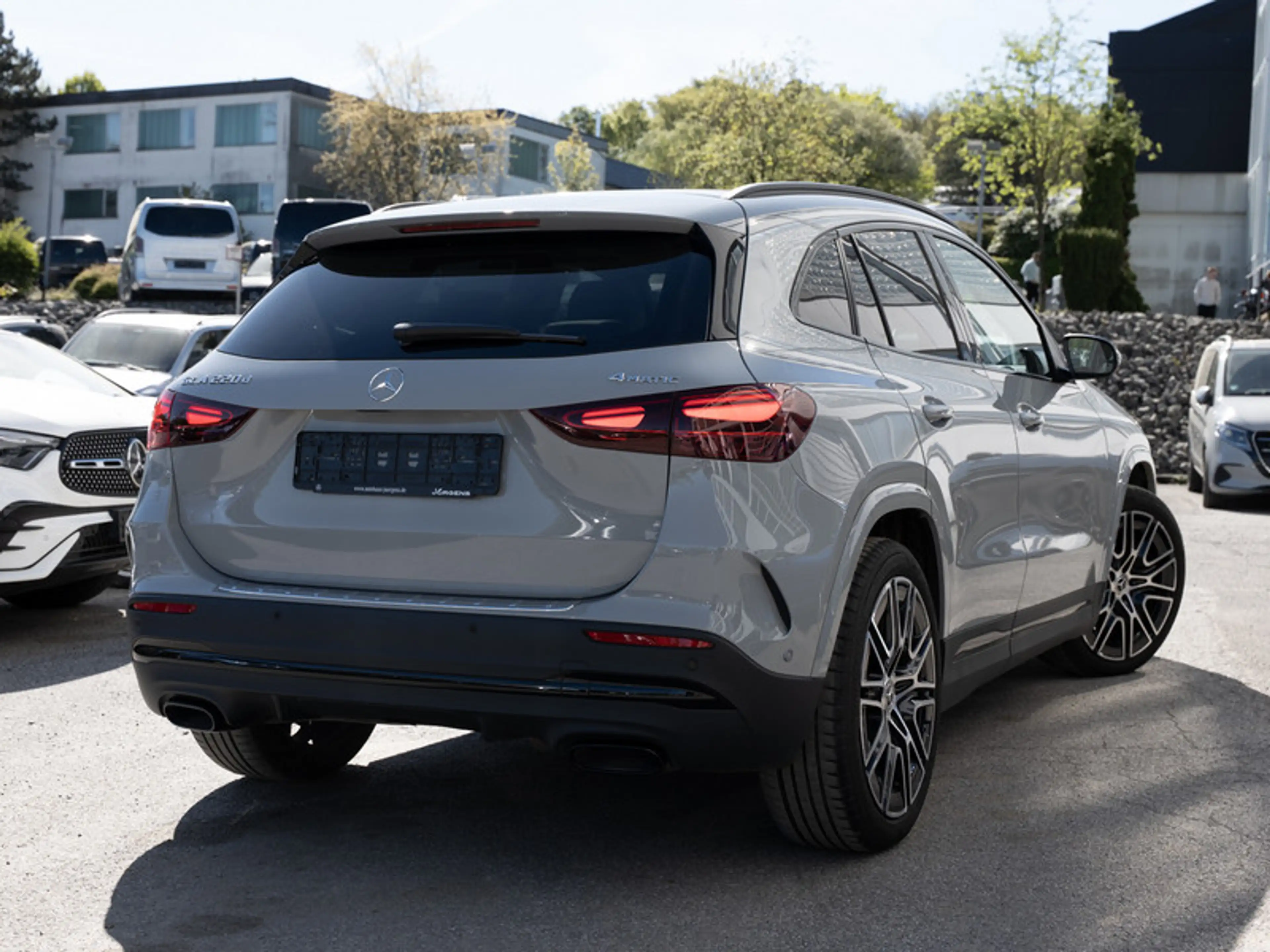 Mercedes-Benz GLA 220 d 4M AMG-Sport/MLB/360/Pano/AHK/Night/20 — photo 4