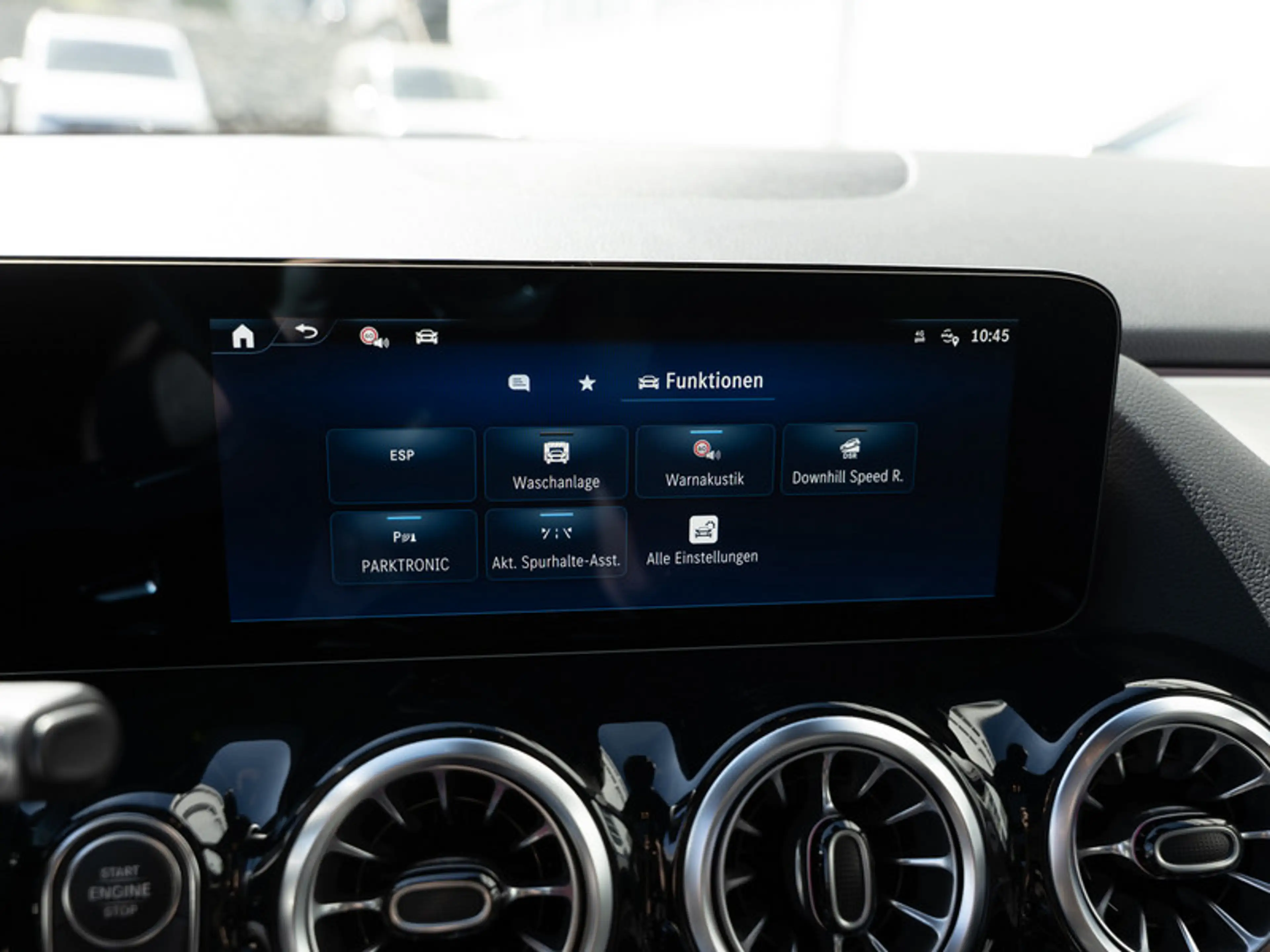 Mercedes-Benz GLA 220 d 4M AMG-Sport/MLB/360/Pano/AHK/Night/20 — photo 14