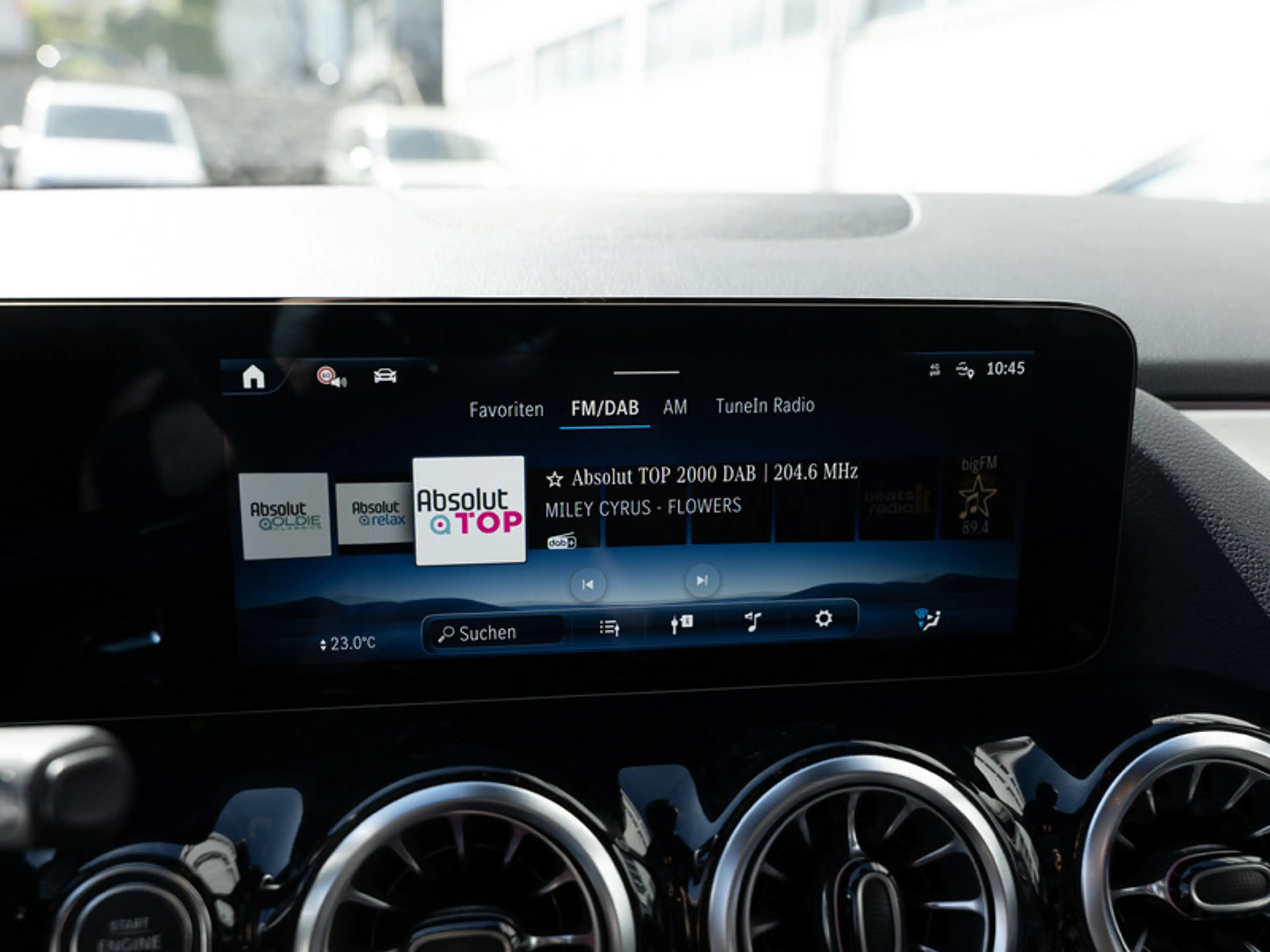 Mercedes-Benz GLA 220 d 4M AMG-Sport/MLB/360/Pano/AHK/Night/20 — photo 12