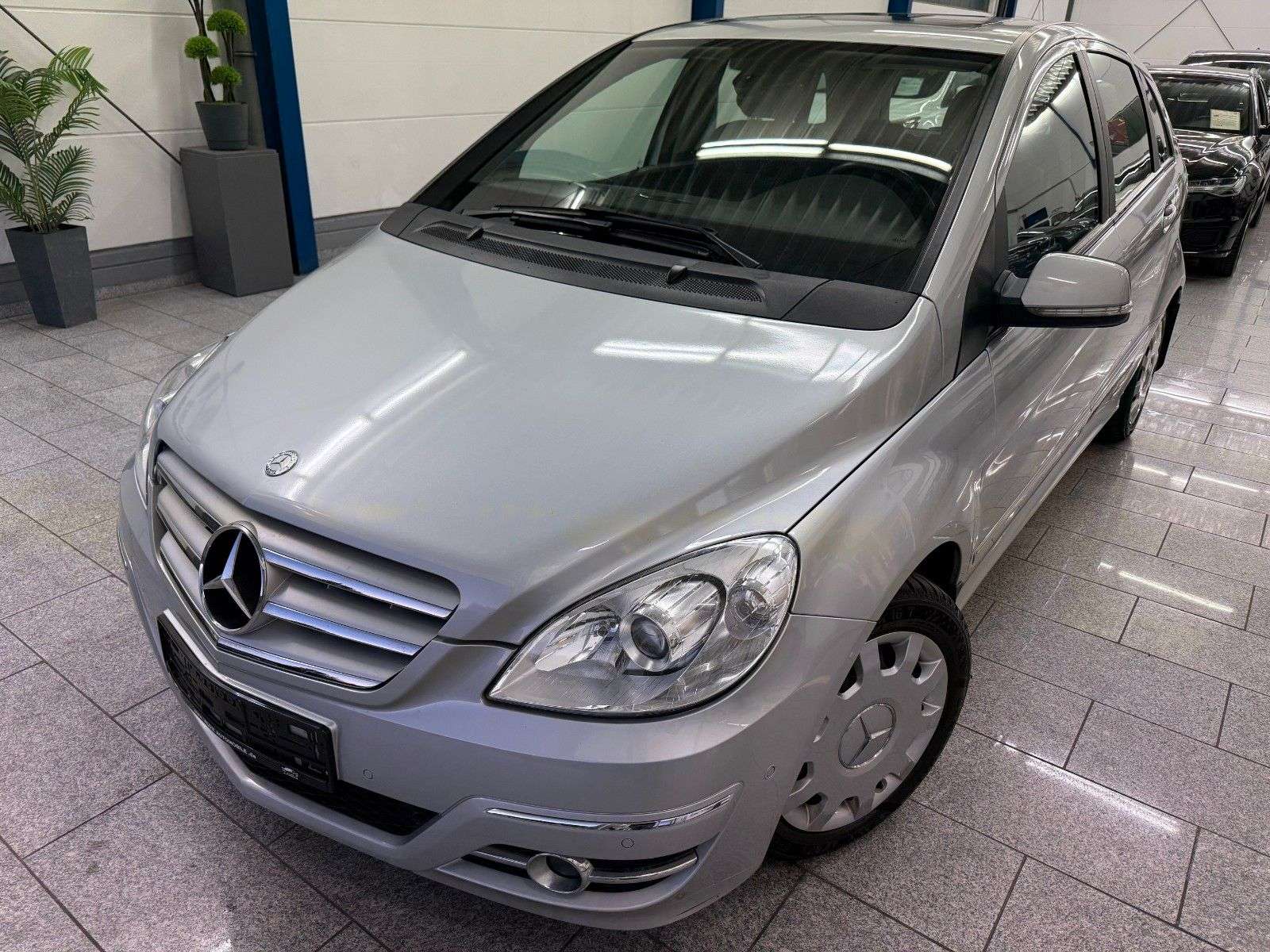 Second hand Mercedes Benz B-Class 200