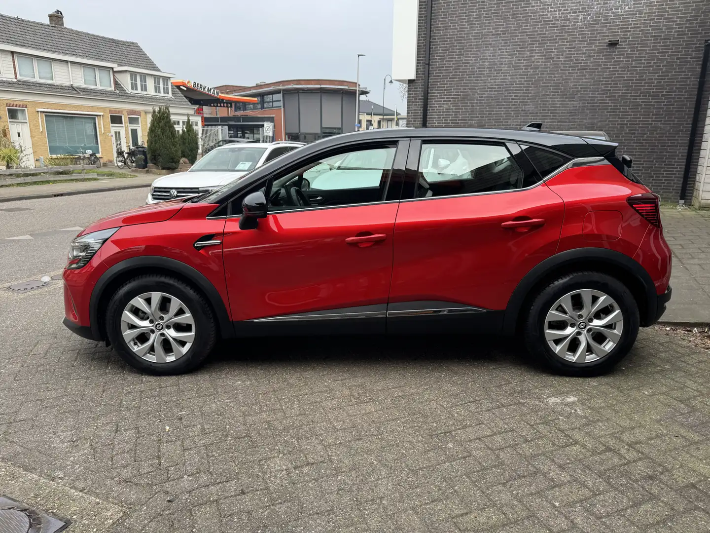 Renault Captur 1.6 E-Tech Plug-in Hybrid 160 Intens Navi/Led/Came Rood - 2