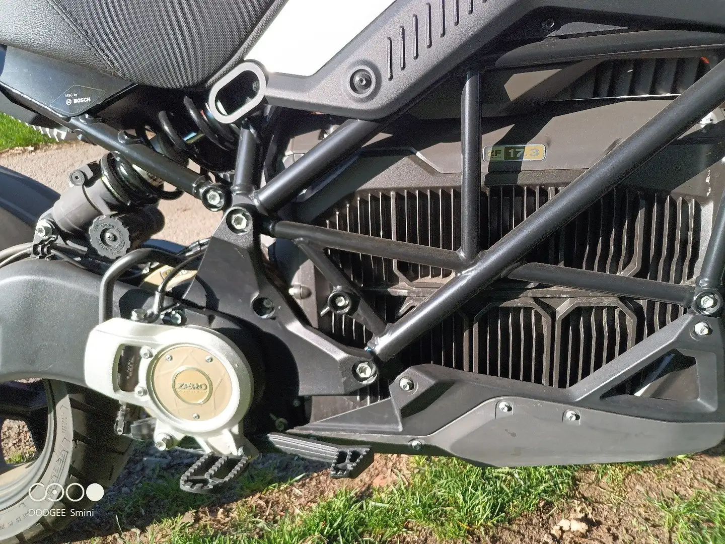 Zero Zero DSR/X ZF 17.3 White - 2