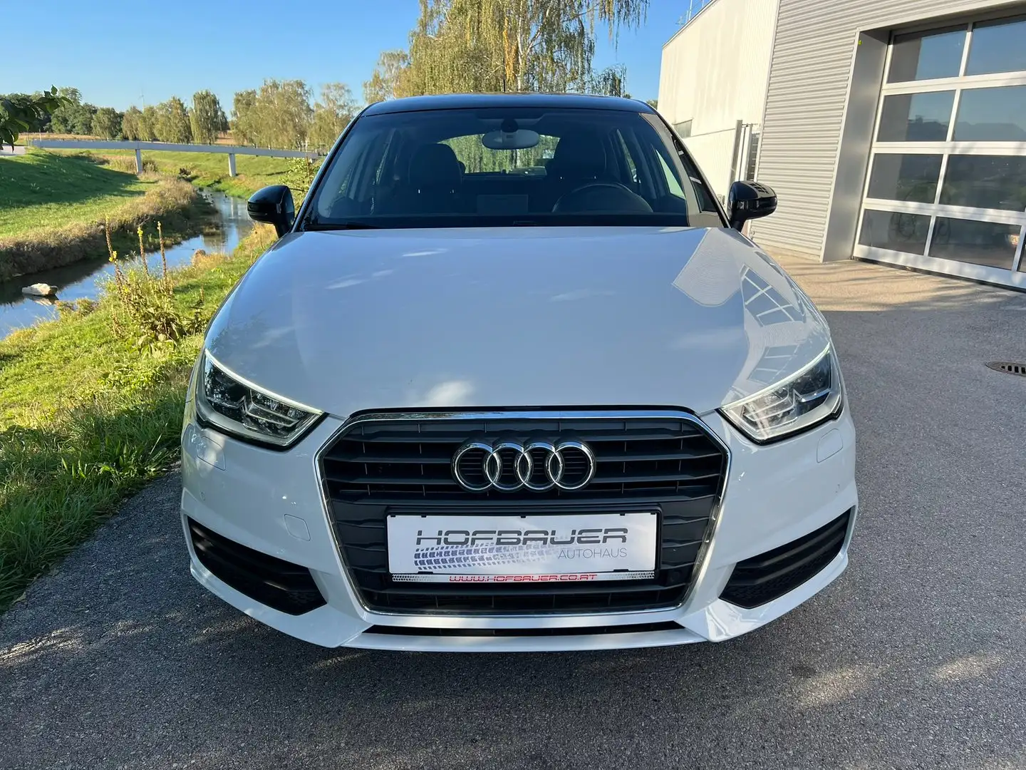 Audi A1 1.0 TFSI intense Weiß - 2