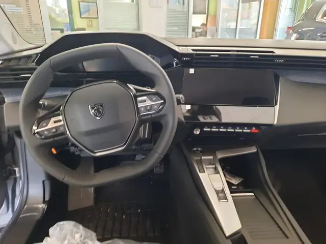 Peugeot 408 view 11