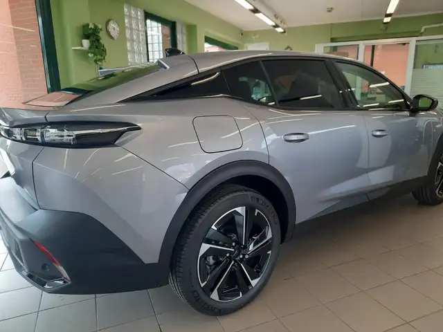 Peugeot 408 view 7