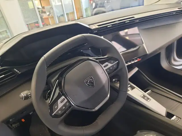 Peugeot 408 view 10