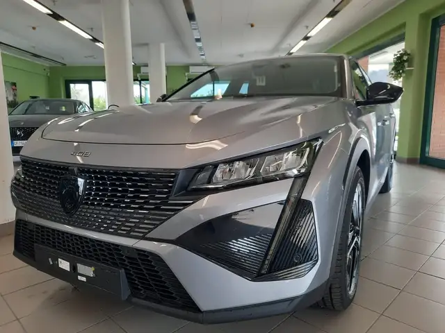 Peugeot 408 view 5
