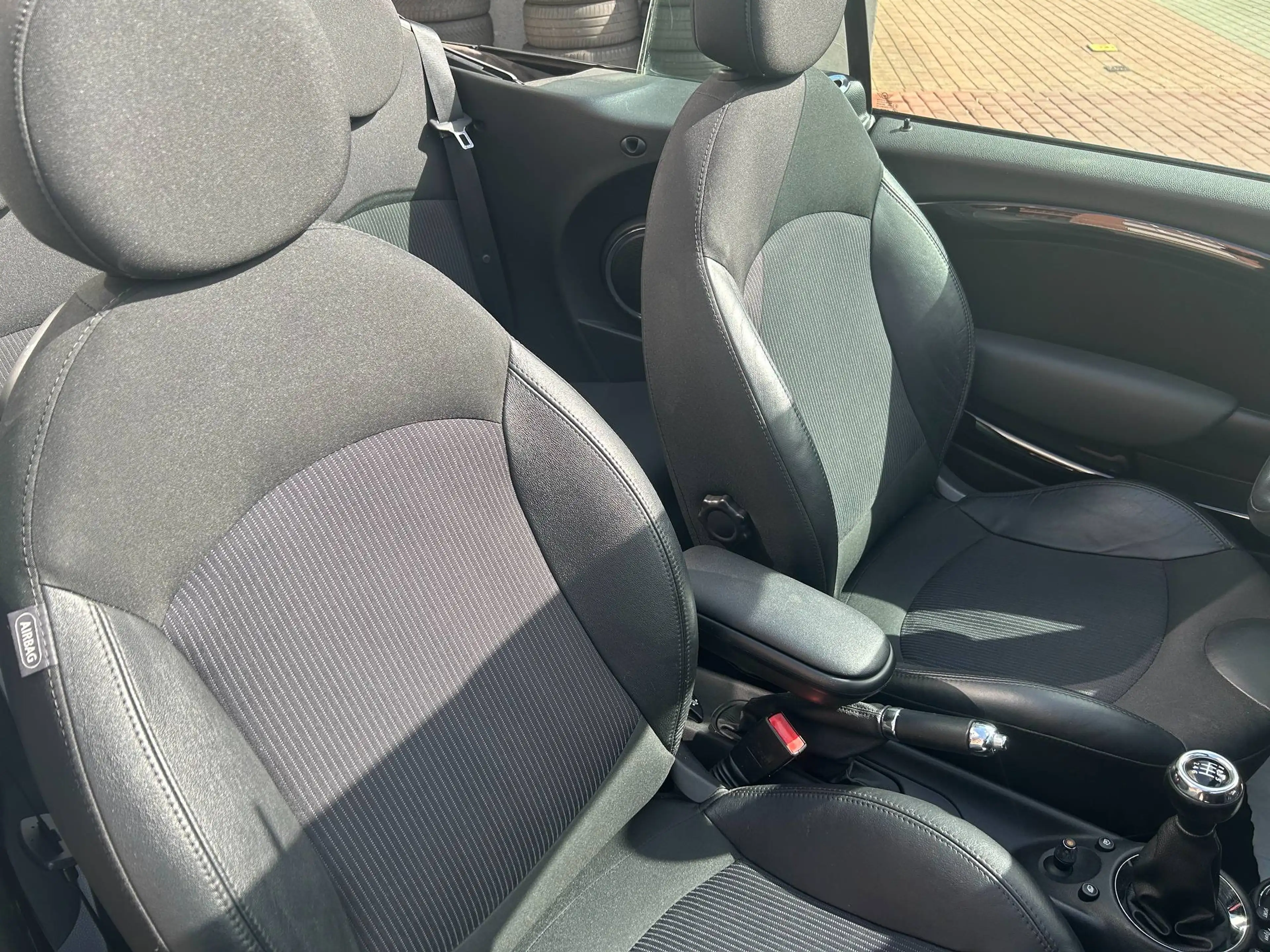 MINI Cooper Cabrio Mini Cabriolet 1.6i Cooper - Très belle! Garantie — photo 10