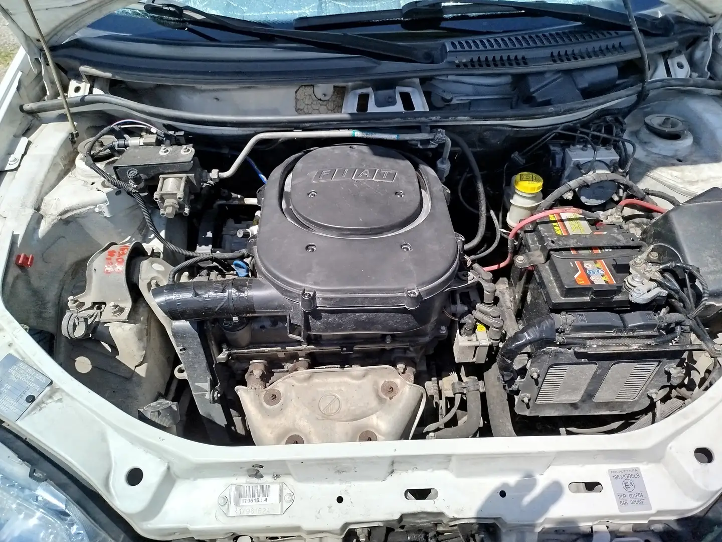 Fiat Punto Punto 5p 1.2 natural power Blanco - 2