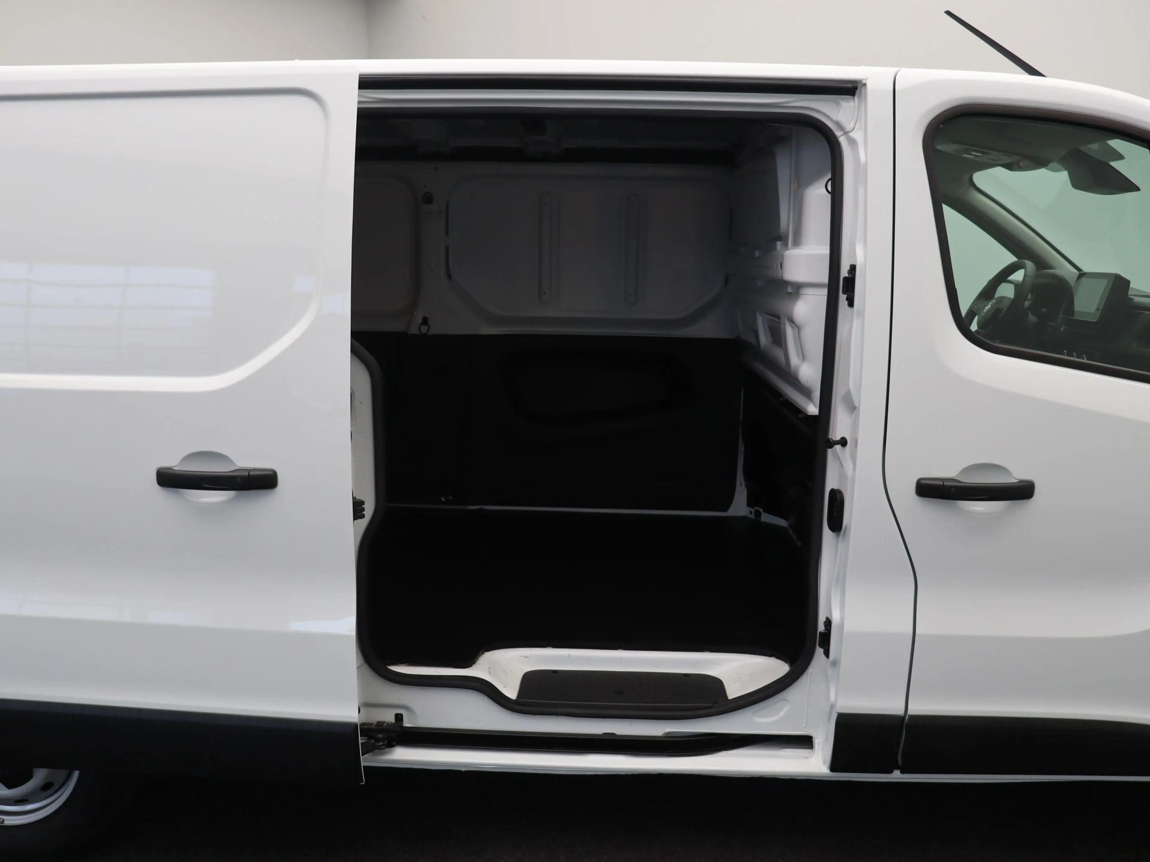 Renault Trafic 2.0 dCi 110pk T30 L2H1 Comfort | Laadruimtepakket — photo 9