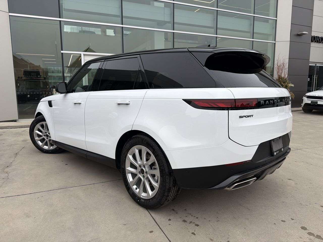 2026 Land Rover Range Rover Sport P360 S thumb 6